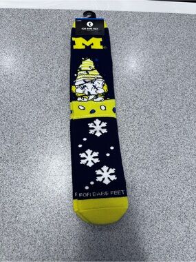 For Bare Feet Navy & Yellow Michigan Gnome Snowflake Knee Socks